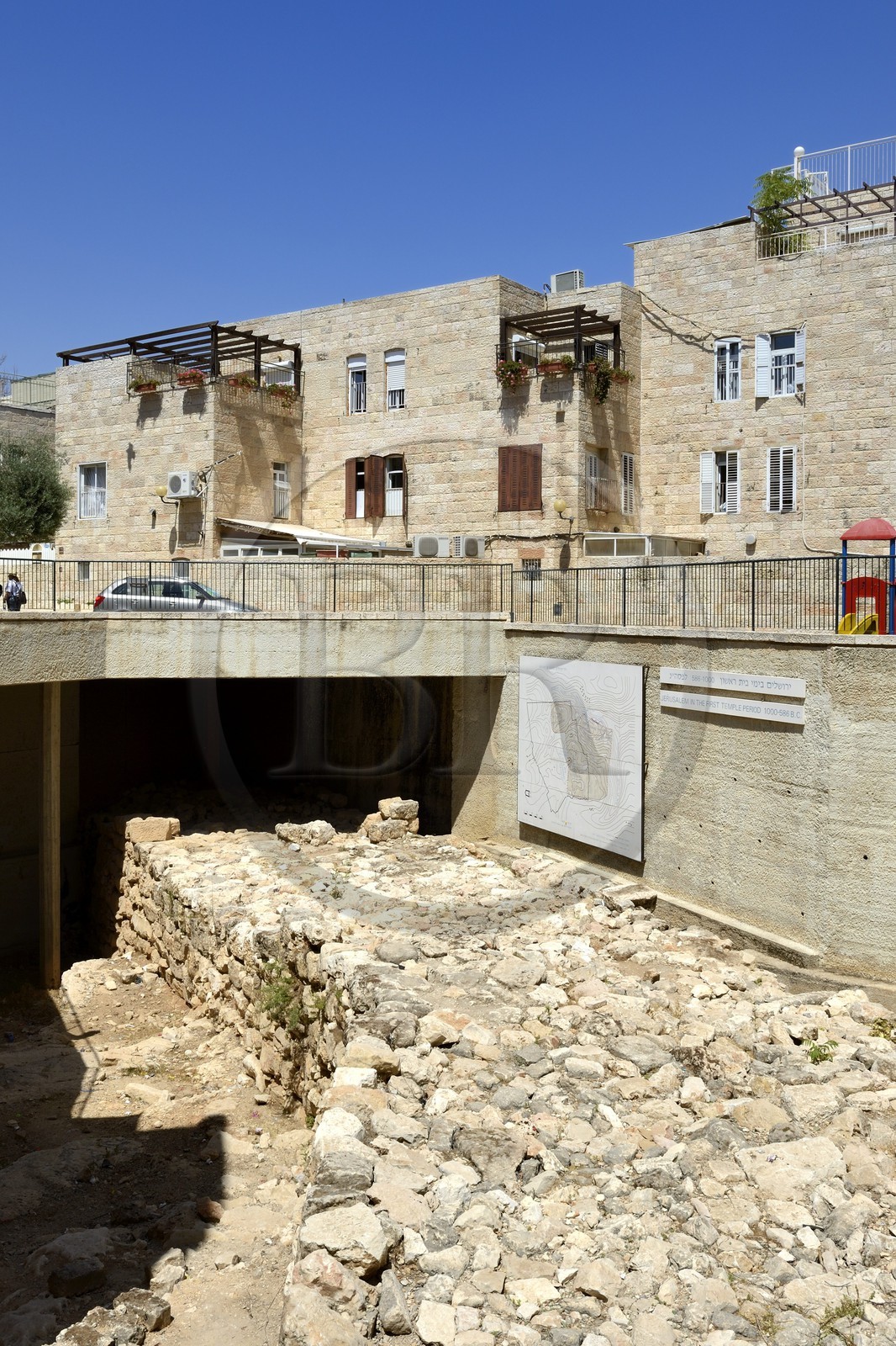 Israel, Jérusalem, ville sainte, vieille-ville classée Patrimoine Mondial de l'UNESCO, le quartier juif, vestige du Grand Mur qui faisait parti de fortification datant du VIIIème siècle av. J.-C.