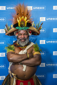 France, Paris (75), siège de l'UNESCO, conférence à l'Université de la Terre du 25 novembre 2022, le chef Papou Mundiya Kepanga