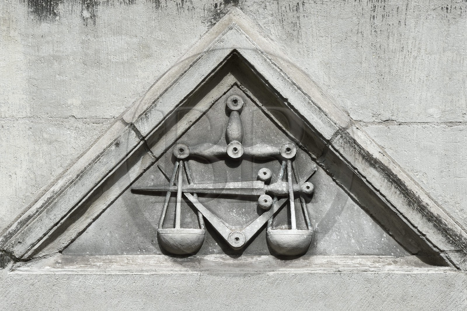 France, Dordogne (24), Périgord Blanc, Périgueux, le temple maçonnique, les sculptures représentant les emblèmes maçonniques furent détruites début 1941 sur ordre du Régime de Vichy et ne furent reconstituées qu'en 1987