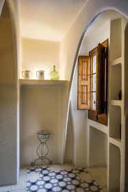 Espagne, Catalogne, Barcelone, quartier de l'Eixample, Passeig de Gracia, Casa Batllo de l'architecte du modernisme catalan Antoni Gaudi, site classé au Patrimoine Mondial de l'UNESCO, pièce de service sous les combles