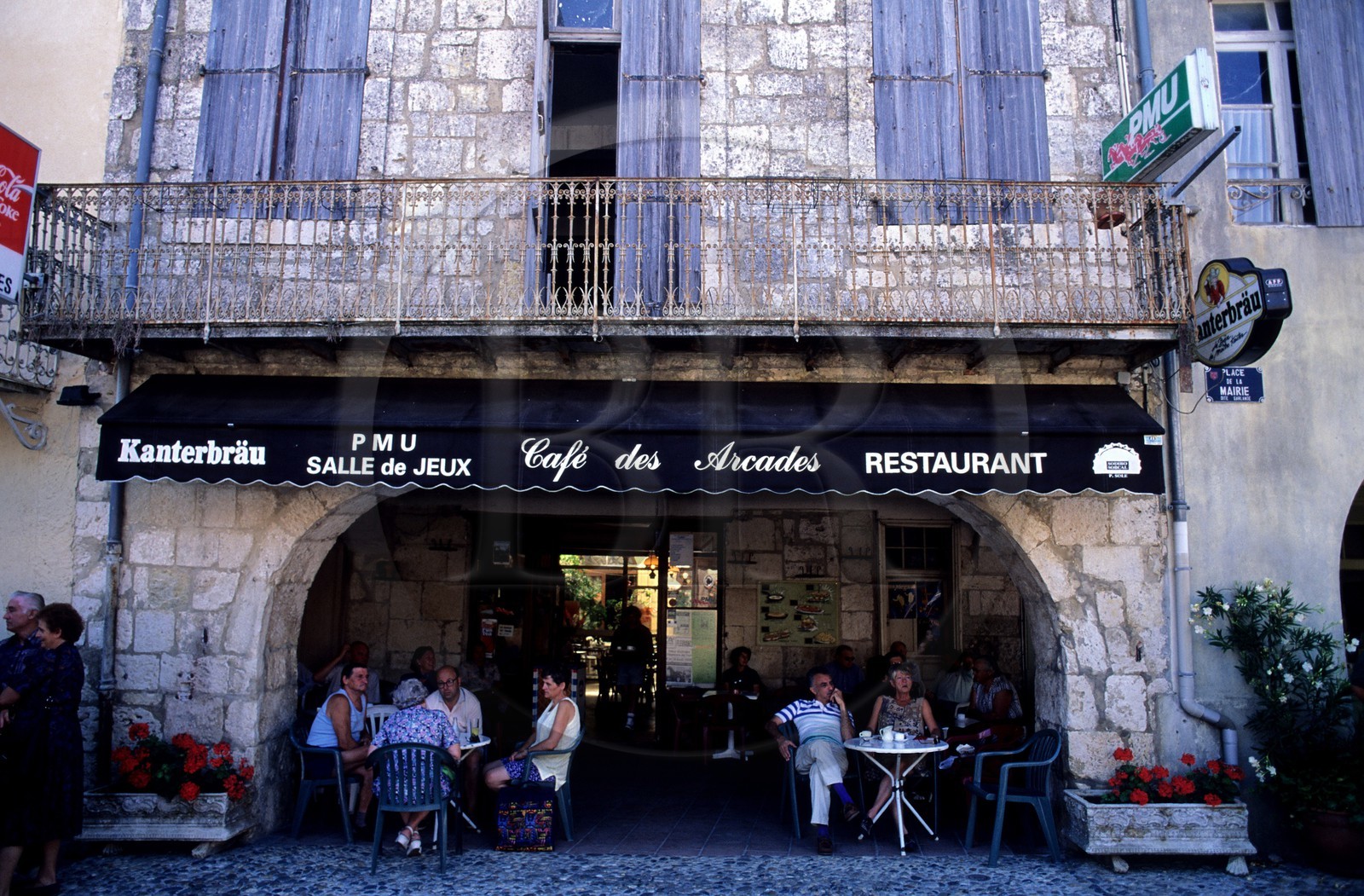 France, Gers (32), Saint-Clar-de-Lomagne, café