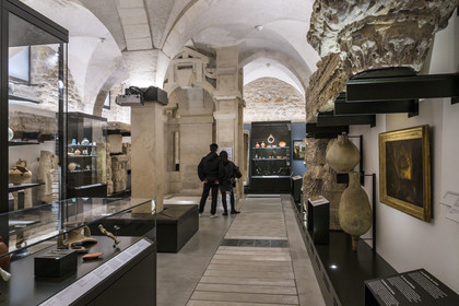France, Paris, Marais district, Carnavalet Museum, the room called the Skeleton Cave