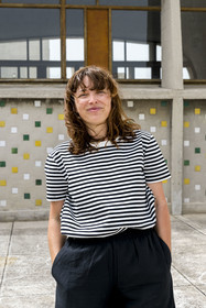 France, Bouches-du-Rhône (13), Marseille, oeuvre architecturale de Le Corbusier, classée Patrimoine Mondial de l'UNESCO, la Cité Radieuse par l'architecte Le Corbusier, Laura Serra Forest, co-fondatrice de Kolektiv, sur le toit-terrasse