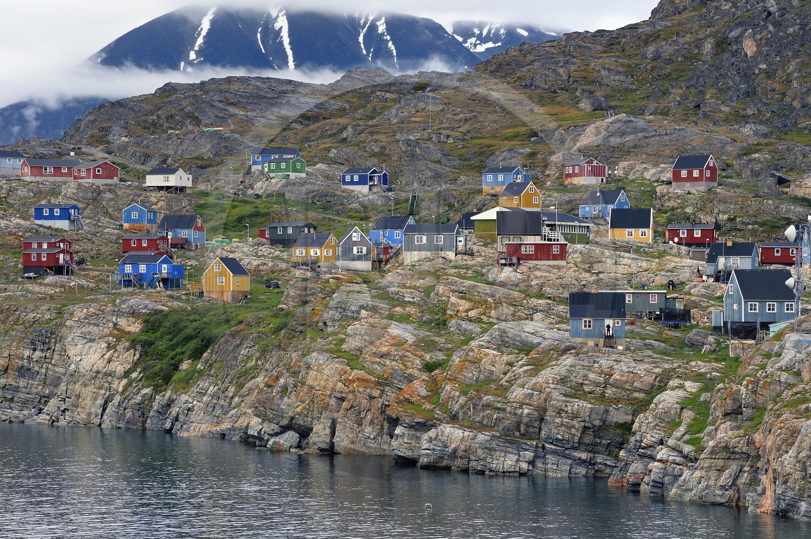 Groenland, cote ouest, baie de Baffin, le petit village de Ukkusissat dans le fjord Uummannaq