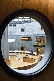 France, Seine-Maritime (76), Le Havre, Centre-ville reconstruit du Havre par Auguste Perret classé Patrimoine Mondial de l'UNESCO, le petit Volcan oeuvre de l'architecte Oscar Niemeyer, bibliothèque et médiathèque