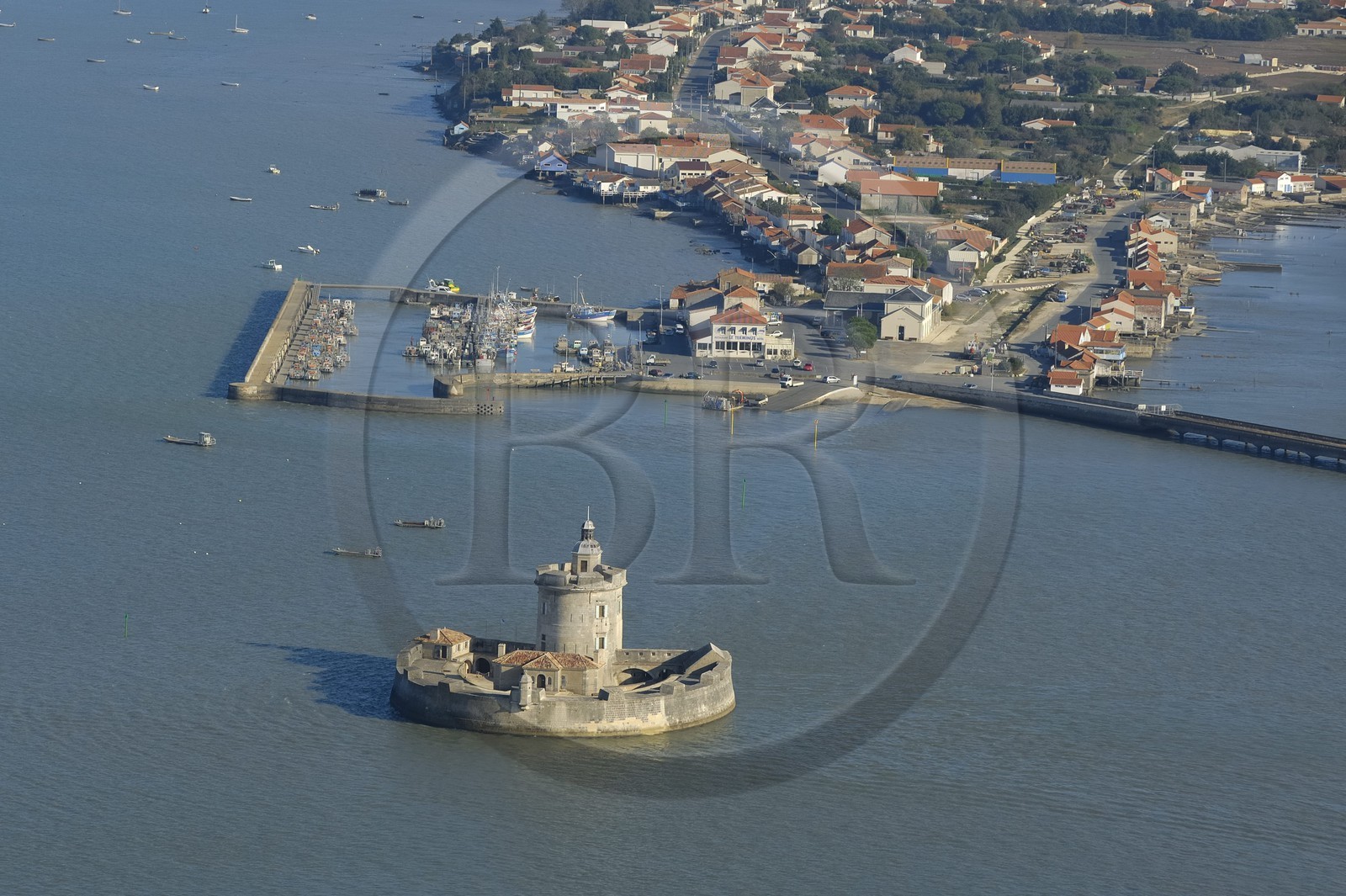France, Charente-Maritime (17), bassin de Marennes-Oléron, Bourcefranc-le-Chapus, Fort Louvois ou Fort du Chapus (vue aérienne)
