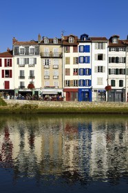 France, Pyrénées-Atlantiques (64), Pays-Basque, Bayonne, les quais de la Nive, quai Augustin Chaho