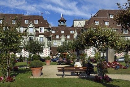 France, Calvados (14), Pays d'Auge, Deauville, l'Hotel Normandy Barriere et le jardin François André