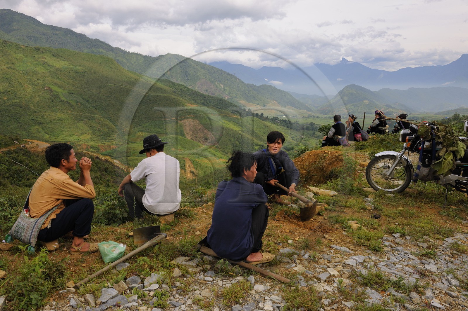 Vietnam, Lao Cai province, North-West Sapa district, farmers from the Blue Hmong minority group