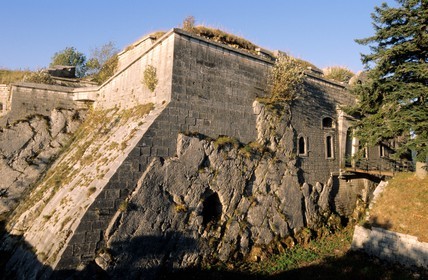 France, Doubs (25), le Fort Larmont à la Cluse-Mijoux (face au château de Joux)