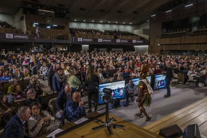 France, Paris (75), siège de l'UNESCO, conférence à l'Université de la Terre du 25 novembre 2022, le chef Papou Mundiya Kepanga