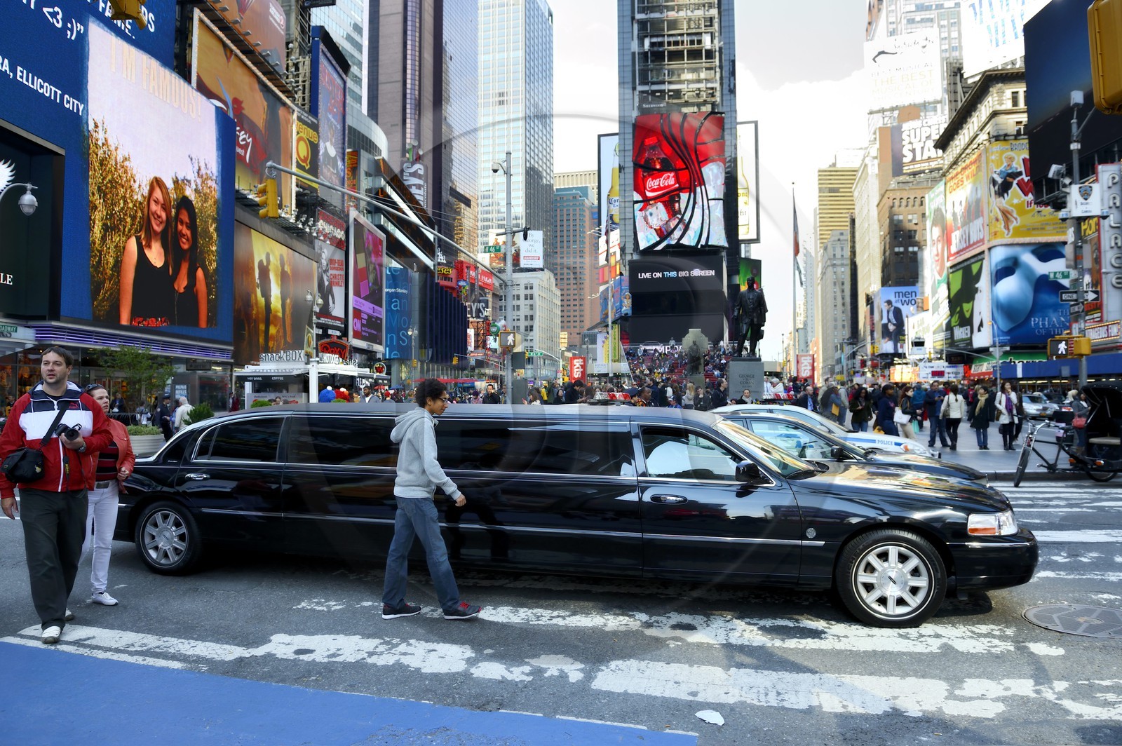 Etats-Unis, New York, Manhattan, Midtown, Times Square, limousine