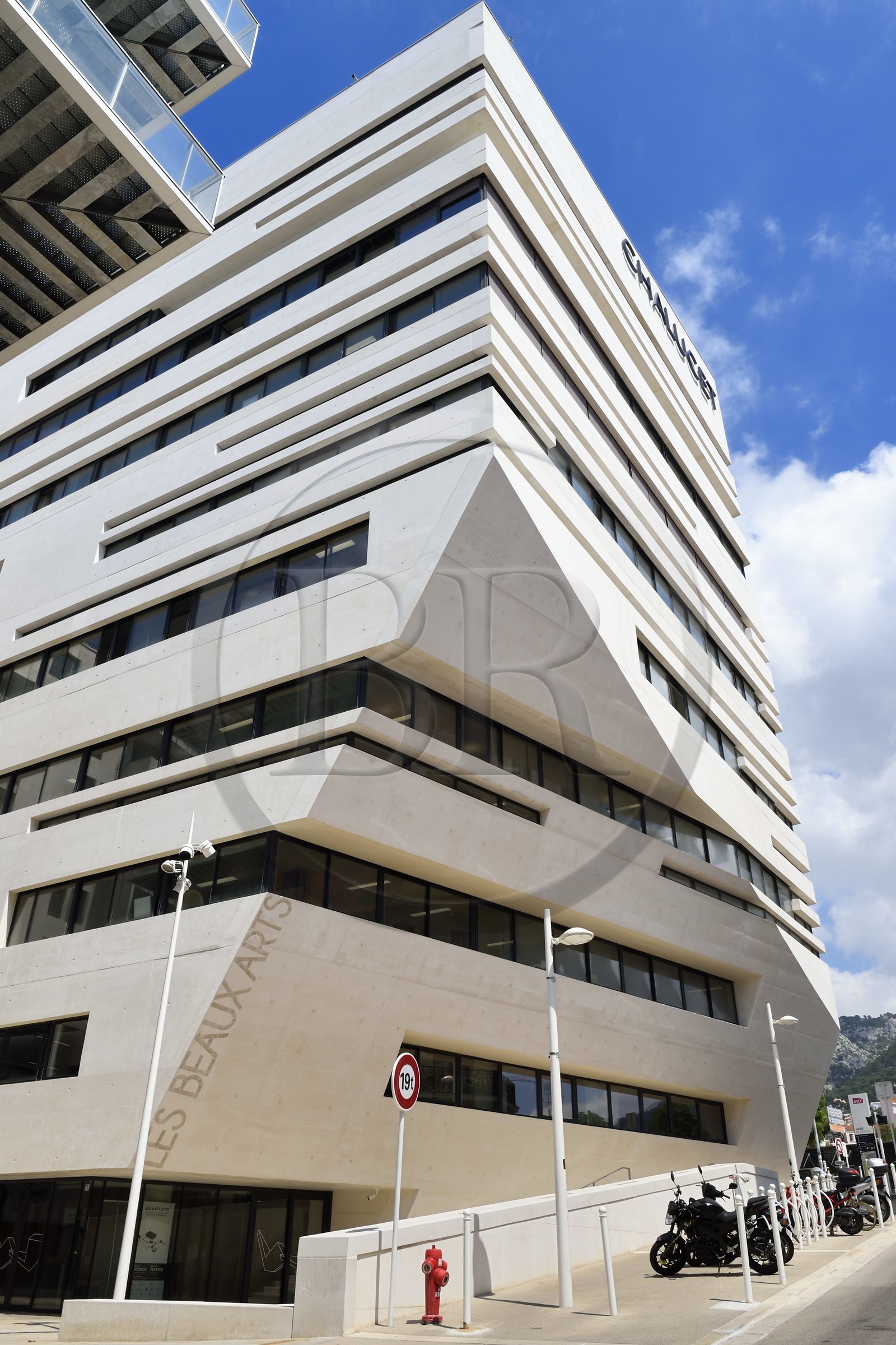 France, Var (83), Toulon, quartier Chalucet, immeuble abritant l'Ecole supérieure d'art et de design Toulon Provence Méditerranée (ESADTPM)
