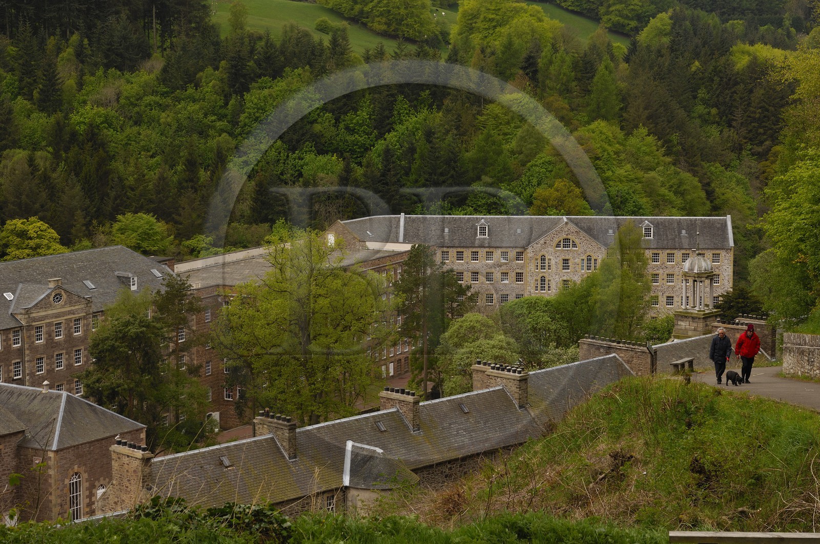 Royaume-Uni, Ecosse, South Lanarkshire, New Lanark fondé en 1785 par David Dale qui y fit construire des usines de coton et des résidences pour les ouvriers