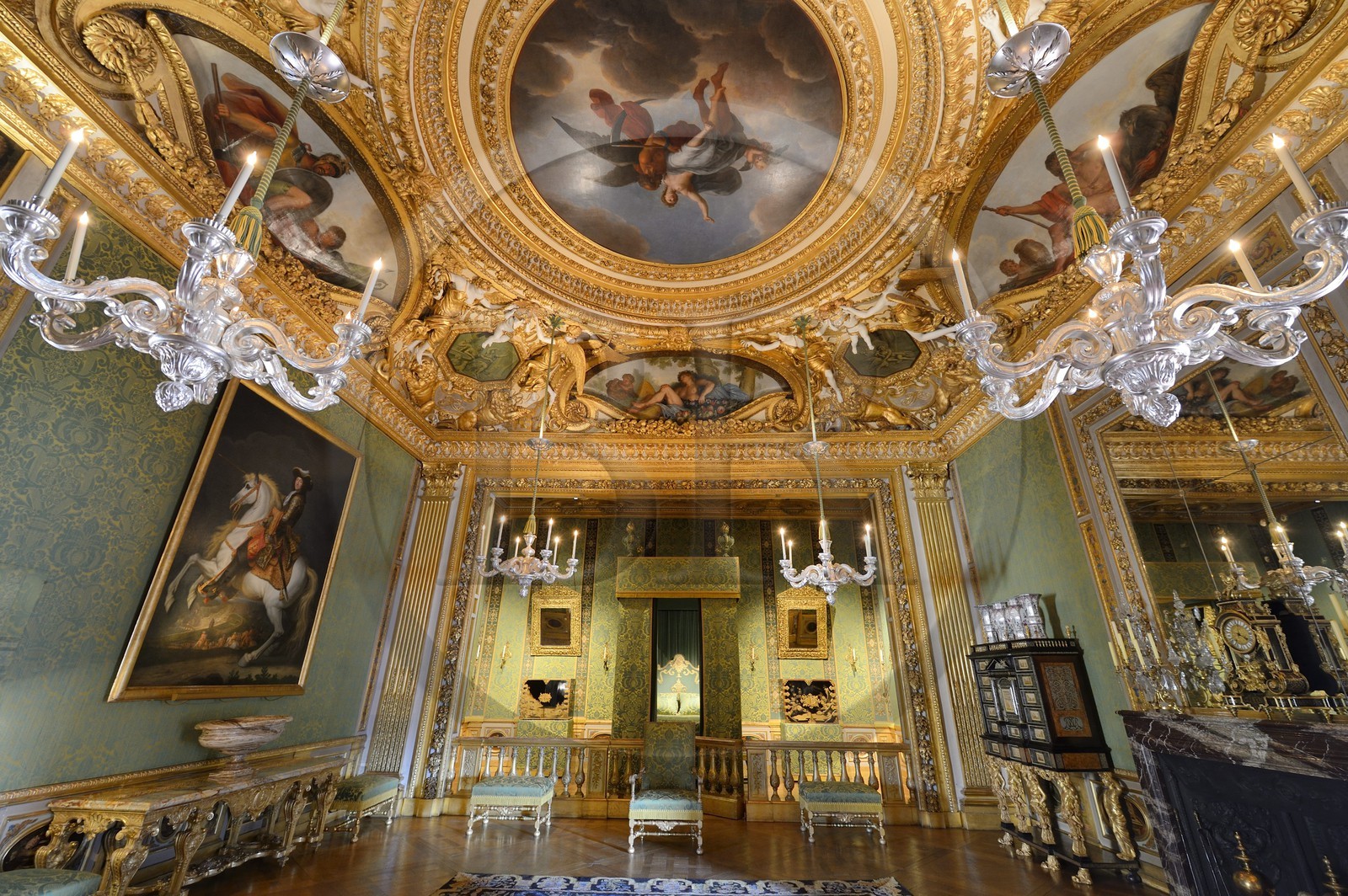 France, Seine-et-Marne (77), Maincy, le château de Vaux-le-Vicomte, la Chambre du Roi, au plafond se trouve une peinture de La Vérité soutenue par le Temps, et dans les lunettes sont représentées des dieux symbolisant le génie de Foucquet