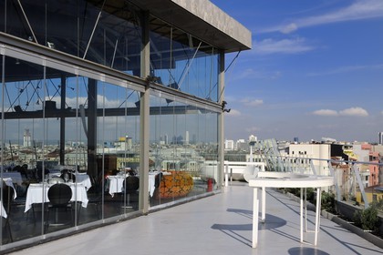 Turkey, Istanbul, Beyoglu, Taksim District, Istiklal Caddesi Street, 360 Istanbul restaurant terrace  