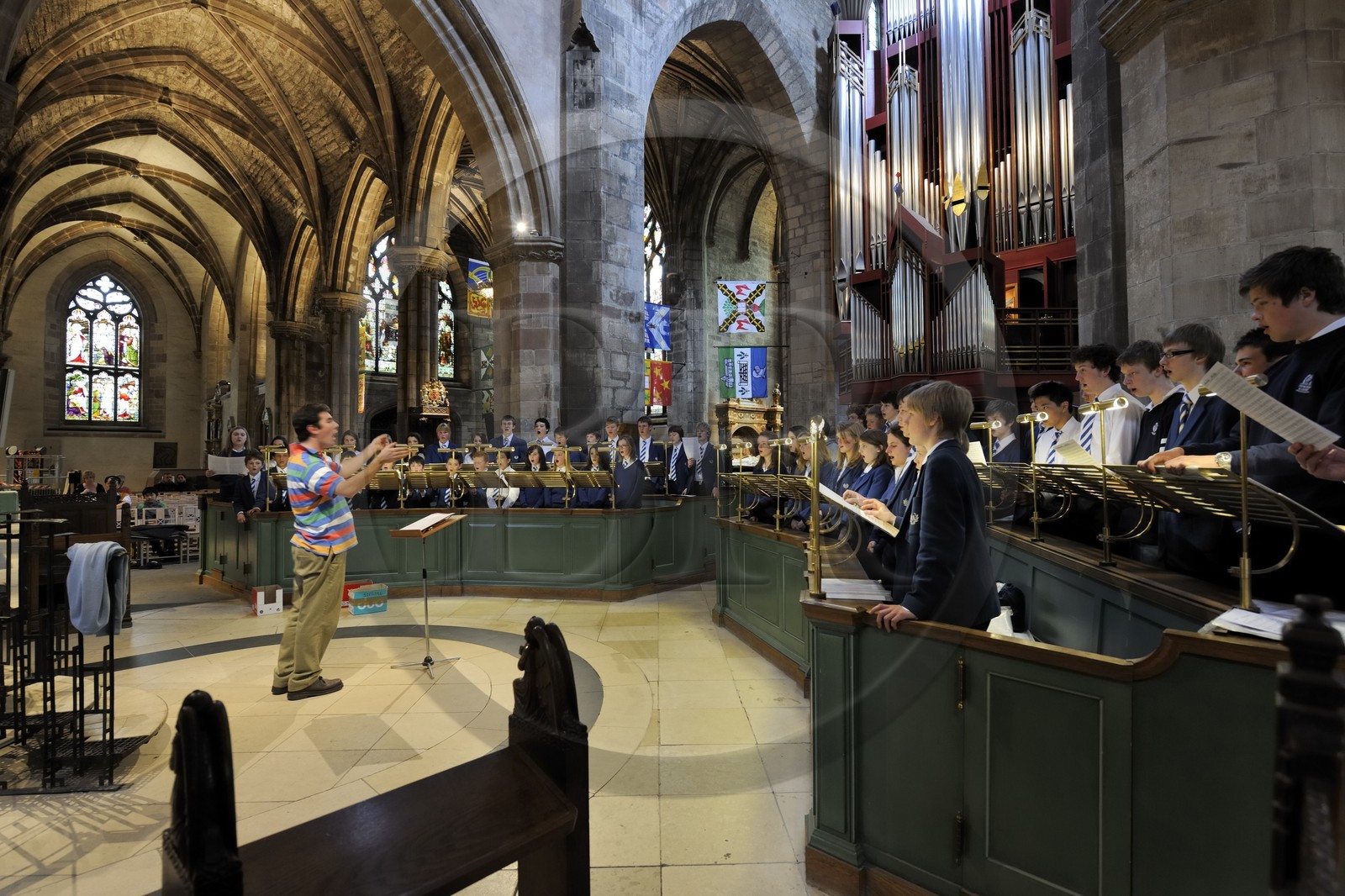 Royaume-Uni, Ecosse, Edimbourg, The Royal Mile, répétition de la chorale de Edinburg academy pour un concert dans Saint Giles Cathedral