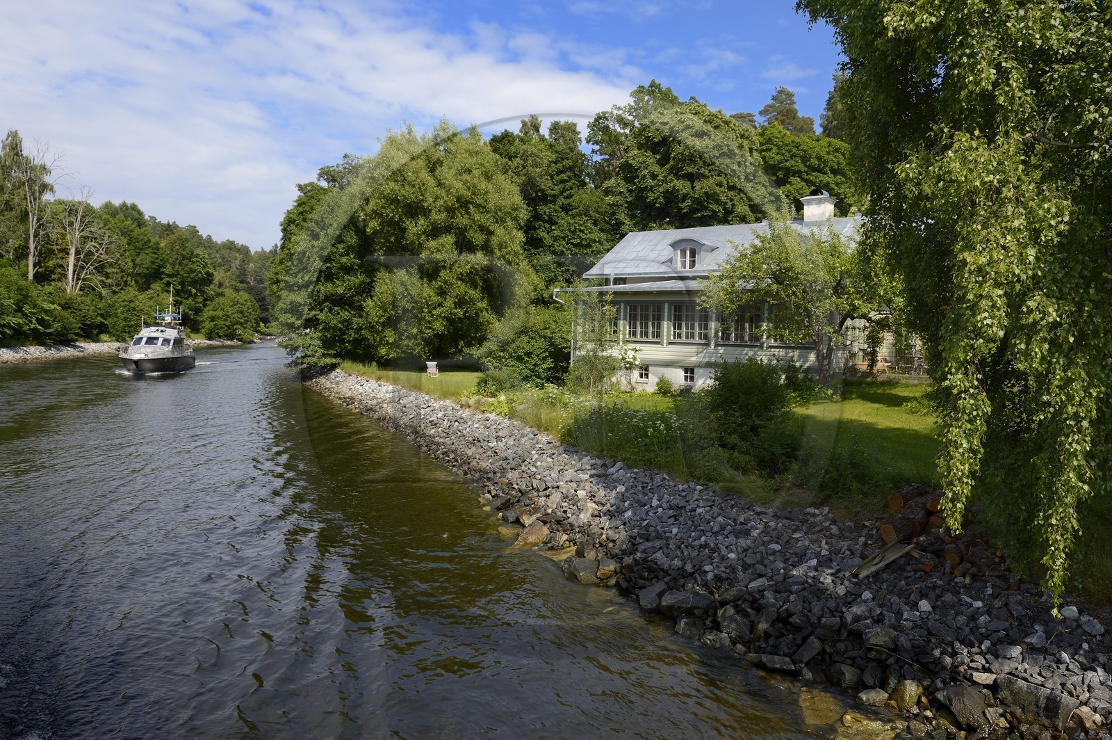 Suède, archipel de Stockholm, l'entrée de Baggensstäket en venant de Stockholm, c'était depuis des temps immémoriaux la voie sud entre Stockholm et de la mer Baltique