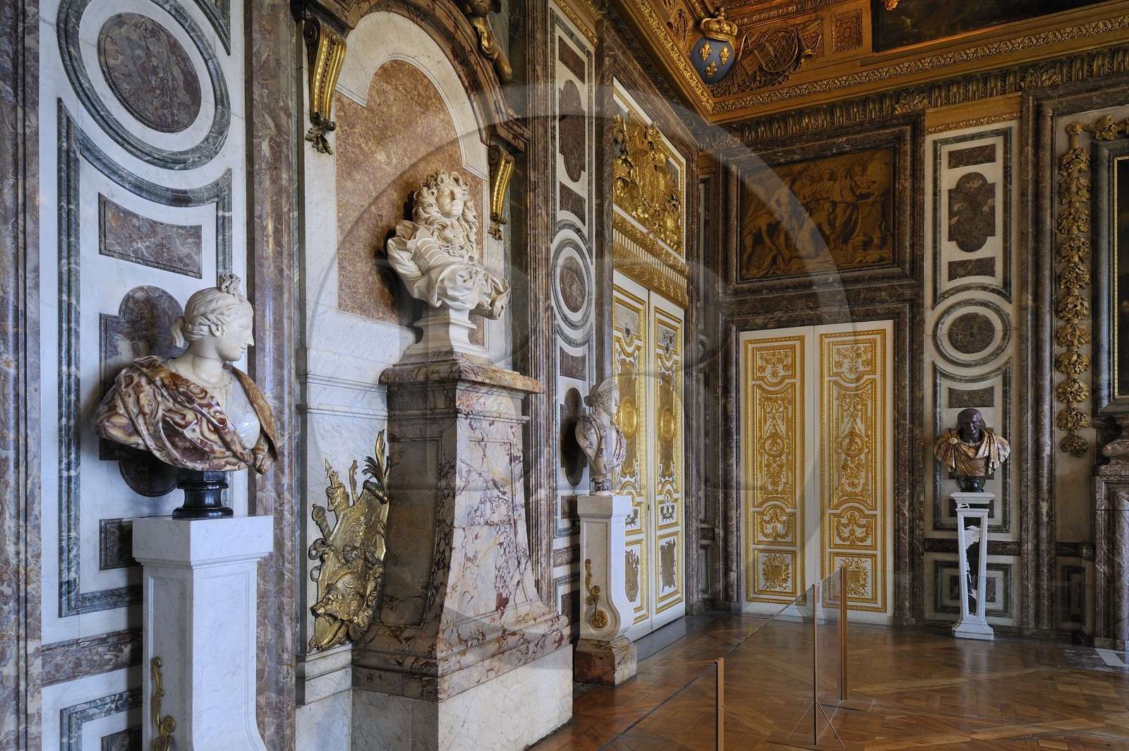 France, Yvelines (78), château de Versailles, classé Patrimoine Mondial de l'UNESCO, les Grands Appartements, salon de Diane, buste de Louis XIV par Bernini dit Le Bernin de 1665