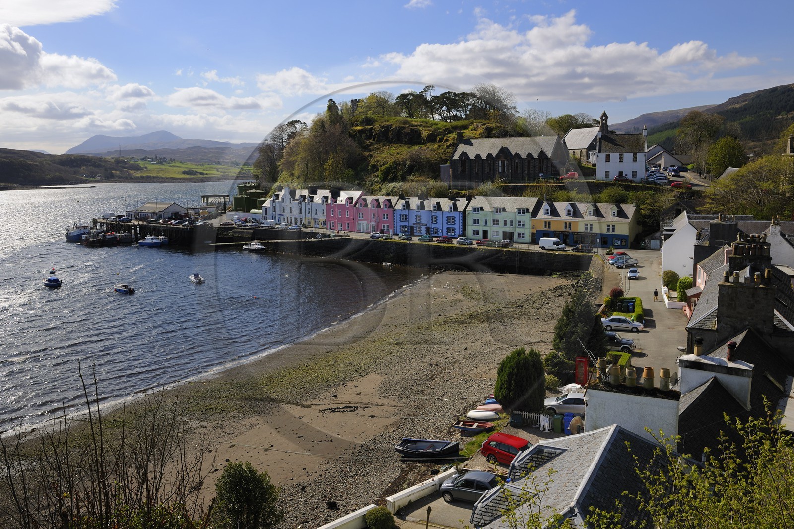 Royaume-Uni, Ecosse, région des Highlands, les Hébrides, île de Skye, le port de pêche de Portree