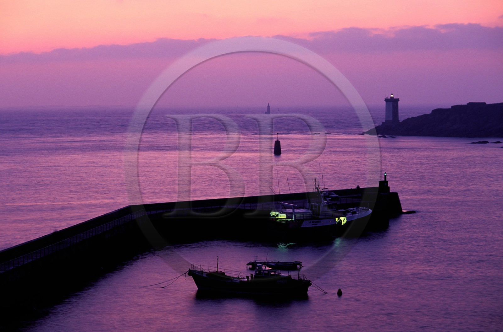 France, Finistère (29), Le Conquet, le port et la Pointe de Kermorvan