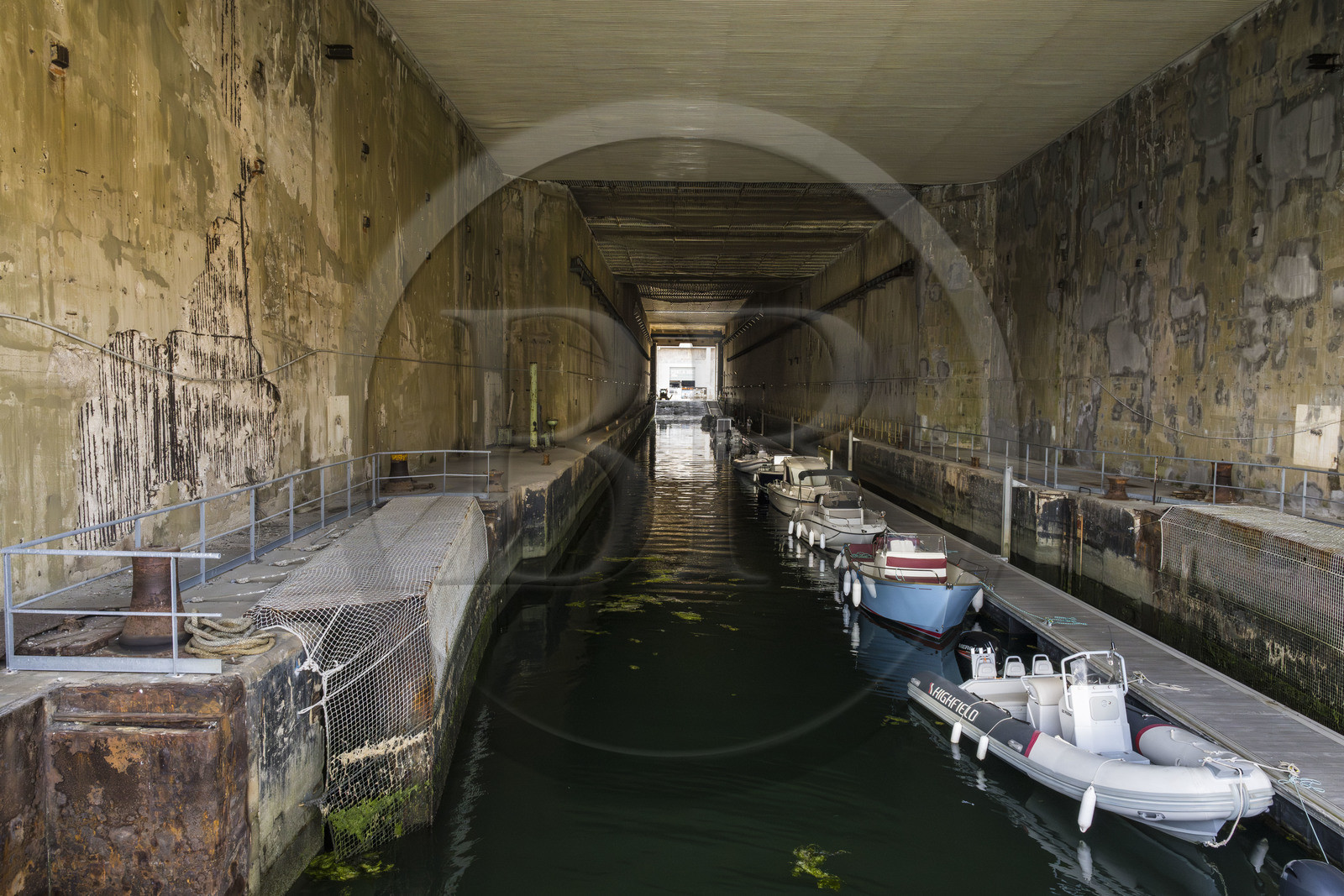 France, Morbihan (56), Lorient, Lorient La Base, ancienne base de sous-marins construite par les Allemands durant la Seconde Guerre mondiale, alvéole du bunker K1