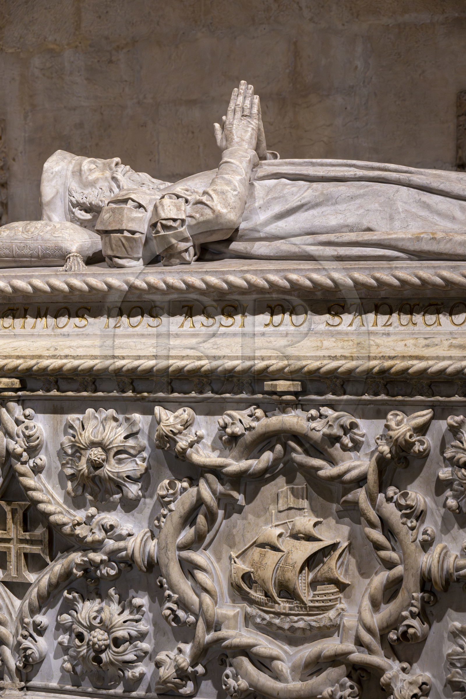 Portugal, Lisbon, Belem, Hieronymites Monastery (Mosteiro dos Jeronimos), listed as World Heritage by UNESCO, Santa Maria church, manueline style tomb of Vasco da Gama