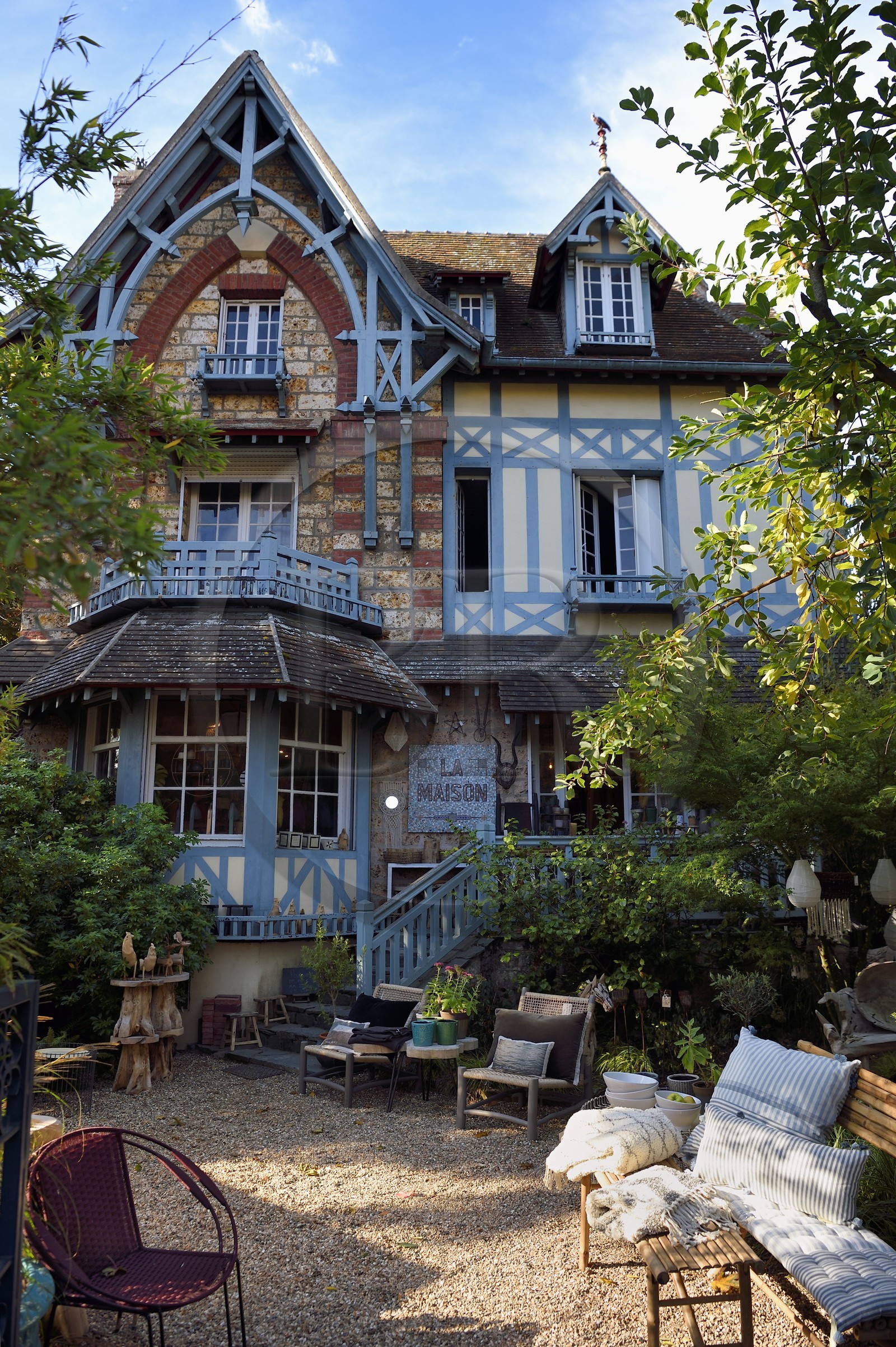 France, Calvados (14), Pays d'Auge, Deauville, maison à pans de bois du magasin de décoration La Maison rue du Casino