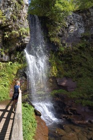France, Cantal (15), Parc Naturel Régional des Volcans d’Auvergne, vallée de Brezons, hameau de Sanissage, la cascade du Saut de la Truite