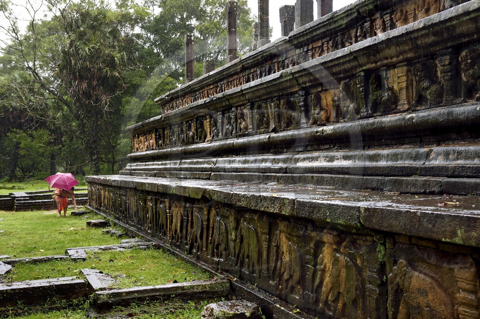 Sri Lanka, North Central province, Polonnaruwa, the former capital of the country (11th to 13th century) listed as World Heritage by UNESCO, Council Chamber (Raja Sabahawa) dating from the 12th century