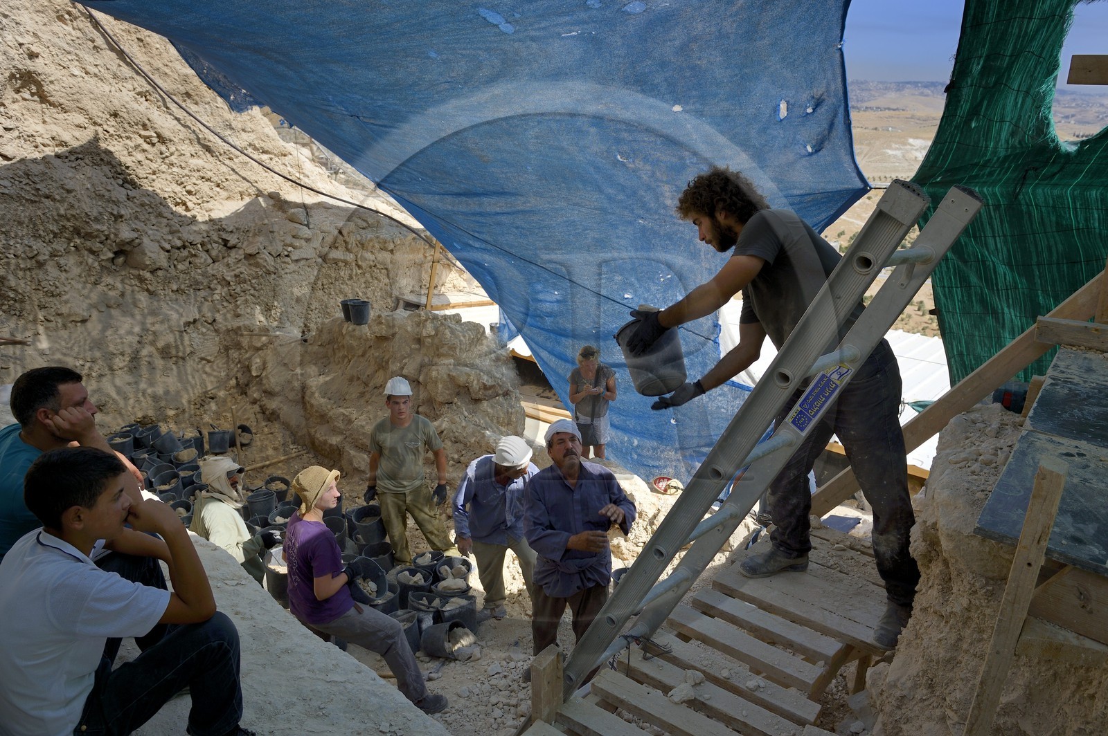 Israel, Cisjordanie, l'Hérodion, colline artificiellement exhaussée qui abrite les ruines d'un palais fortifié construit par le roi Hérode Ier le Grand (site classé Parc National), les fouilles du théâtre du roi Hérode ont été menées par le professeur Ehud Netzer et maintenant par Yakov Kalman