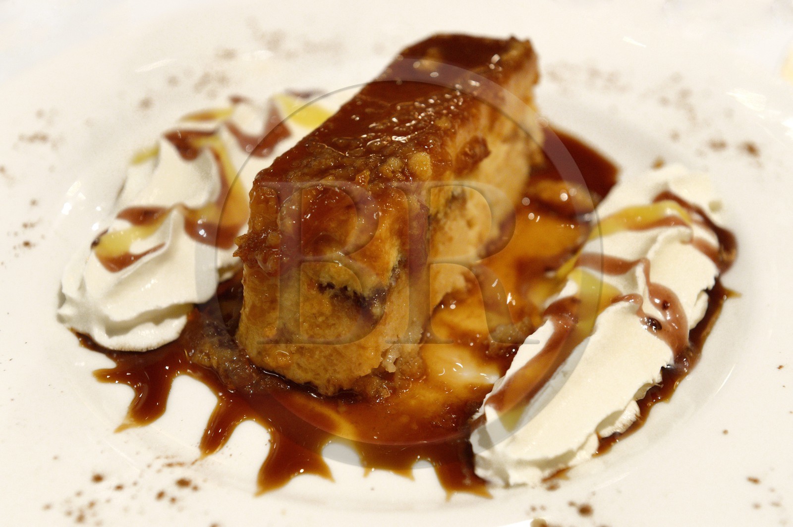 Espagne, Andalousie, Séville, Restaurant Enrique Becerra, pudding d'oranges amères