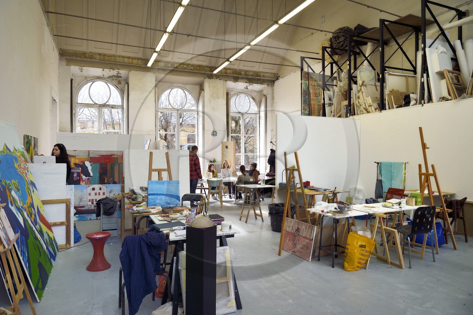 France, Paris (75), quartier de Saint-Germain-des-Prés, Ecole nationale supérieure des Beaux-Arts, batiment Chimay dans l'ancien Hotel de Chimay, espaces d'étudiants dans l'atelier Jean-Michel Alberola