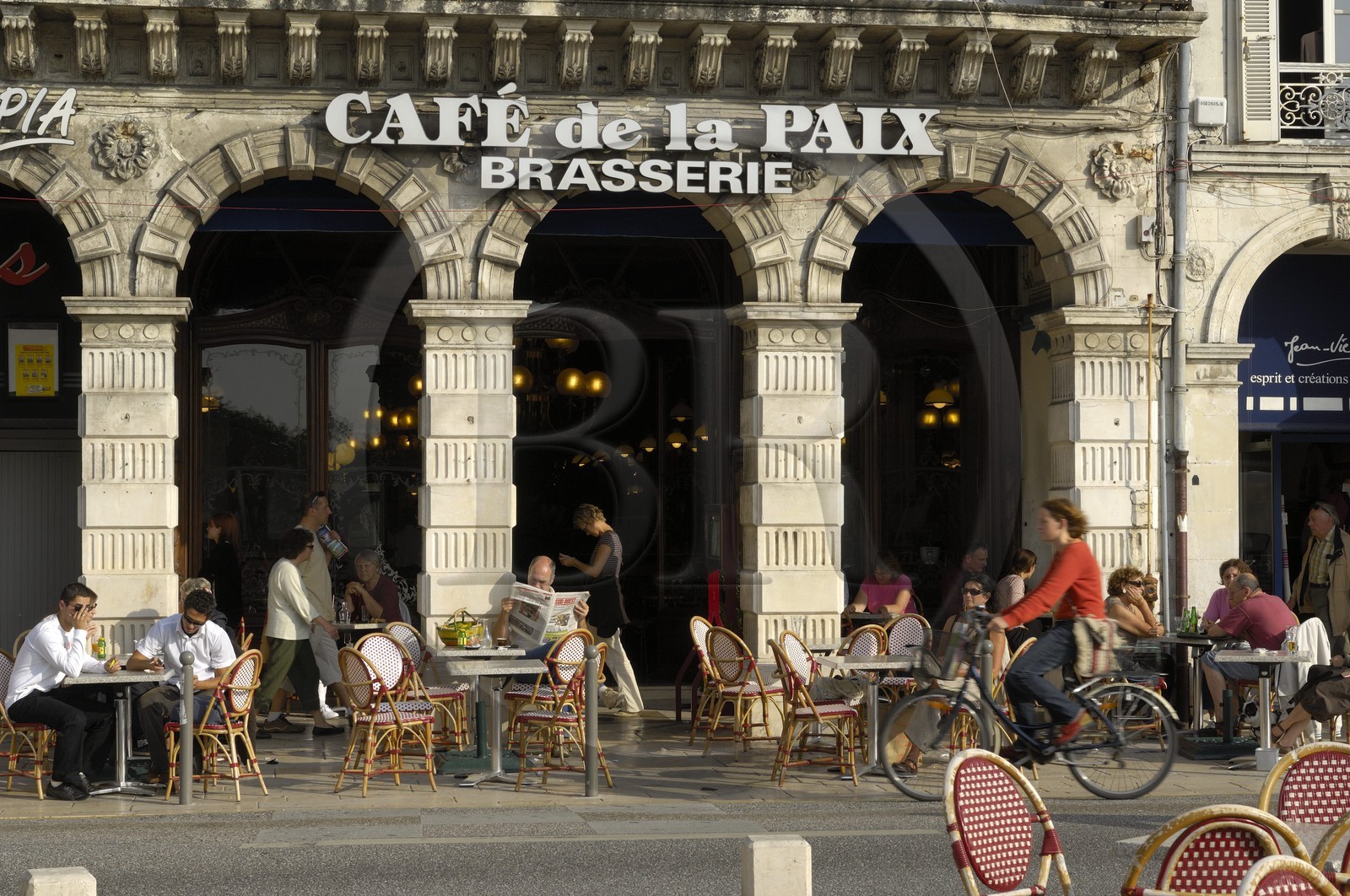 France, Charente-Maritime (17), La Rochelle, le Café de la Paix du 19ème s. place de Verdun