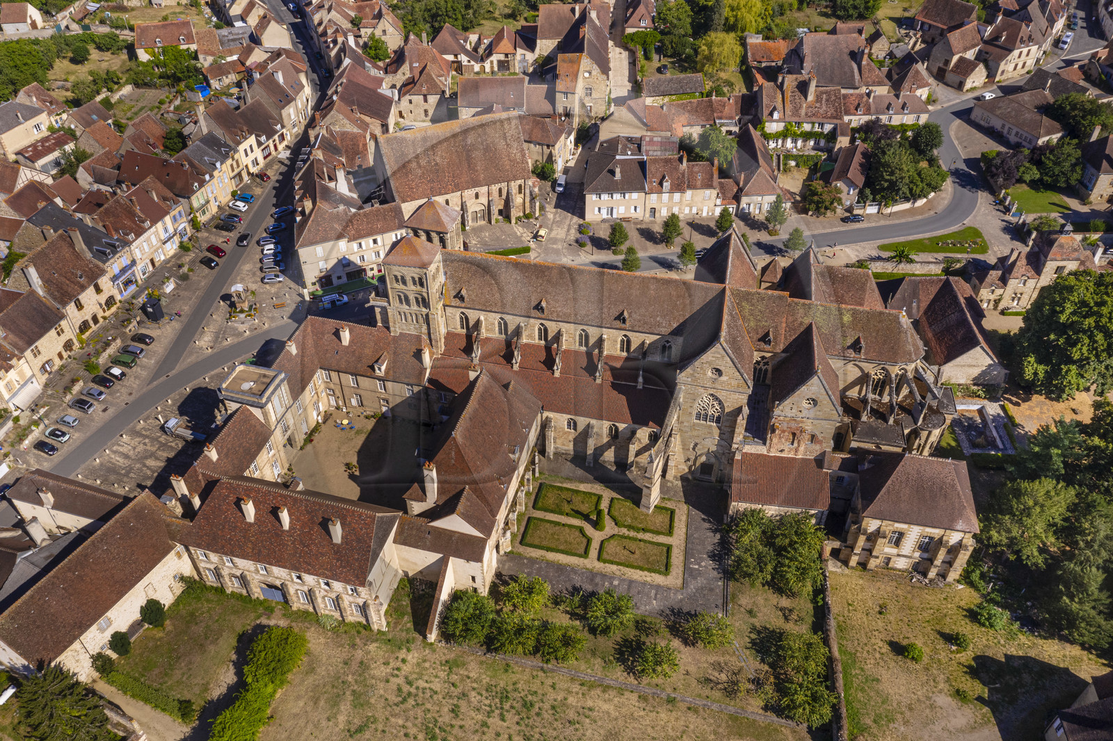 France, Allier (03), former province of Bourbonnais, Souvigny, the cluniac priory church of Saints Peter and Paul (prieuré Saint-Pierre-et-Saint-Paul), ducal necropolis of the Dukes of Bourbon (aerial view)