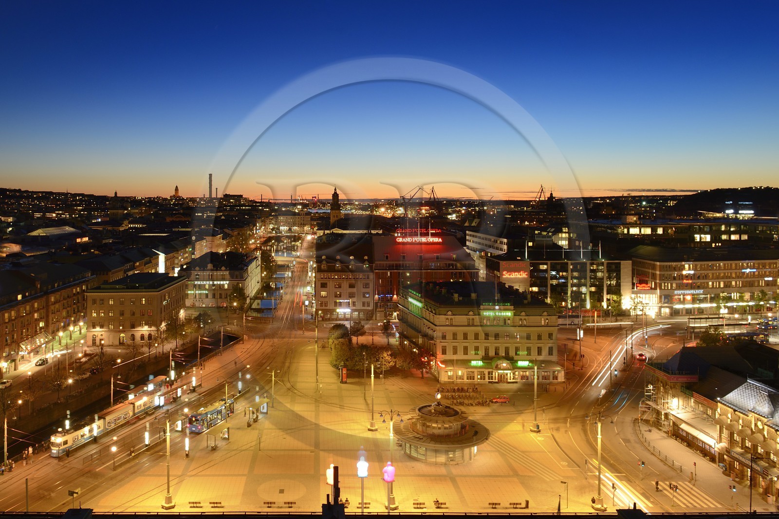 Sweden, Västra Götaland, Göteborg (Gothenburg), the Drottningtorget square and the port seen from the Clarion Hotel Post