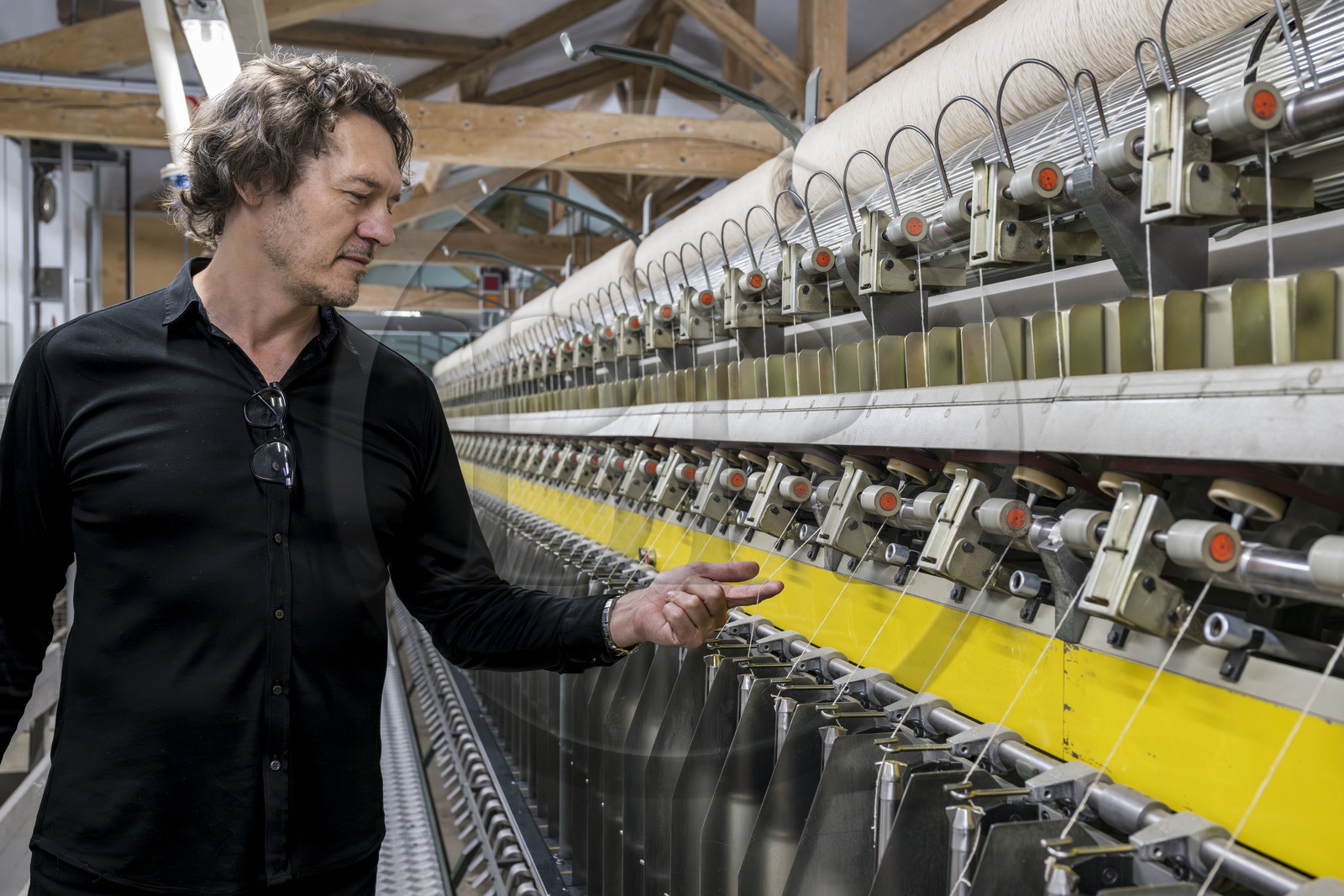 France, Vaucluse (84), L'Isle-sur-la-Sorgue, Jean-Louis Brun, directeur général de la Manufacture Brun de Vian-Tiran, industrie textile lainière labellisée Entreprise du patrimoine vivant, la filature