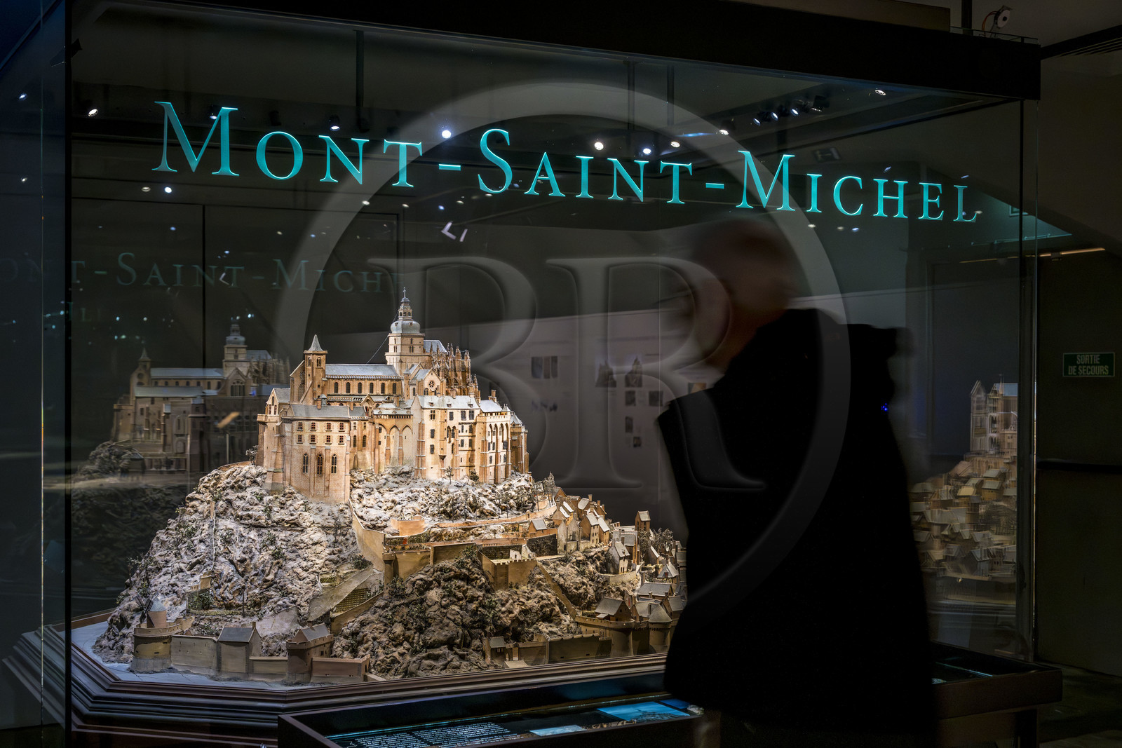 France, Paris (75), Hotel des Invalides, Musée de l'Armée, Musée des Plans-Reliefs, le Mont Saint-Michel, maquette réalisée par un moine de l'abbaye en cartes à jouer avant 1691 au 1 144