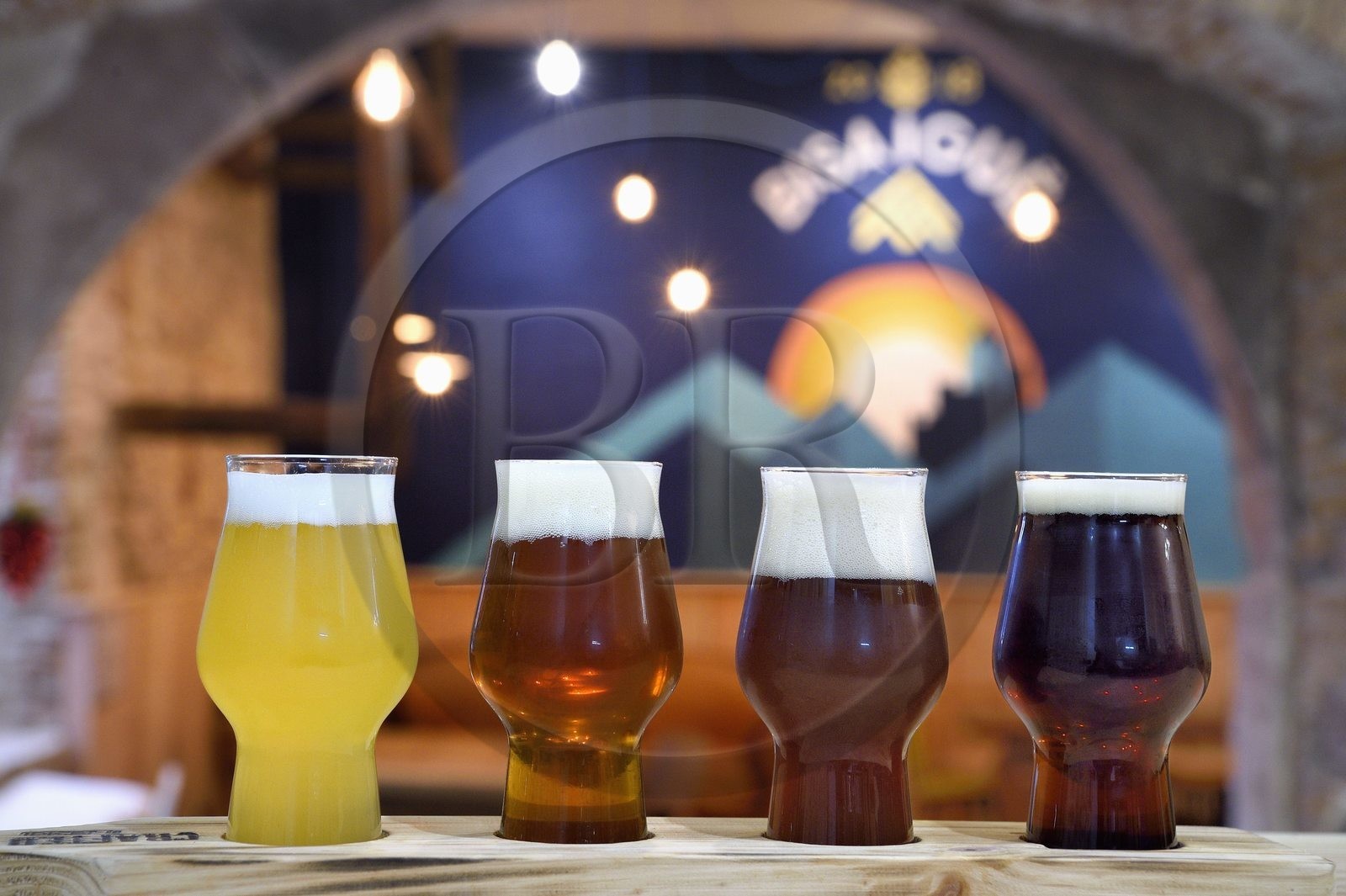 France, Haut-Rhin (68), Kaysersberg, Brasserie Bisaigue, le brasseur artisanal Thibaut Ancel propose des proposant des bières blondes, blanches, ambrées, brunes non filtrées et non pasteurisées