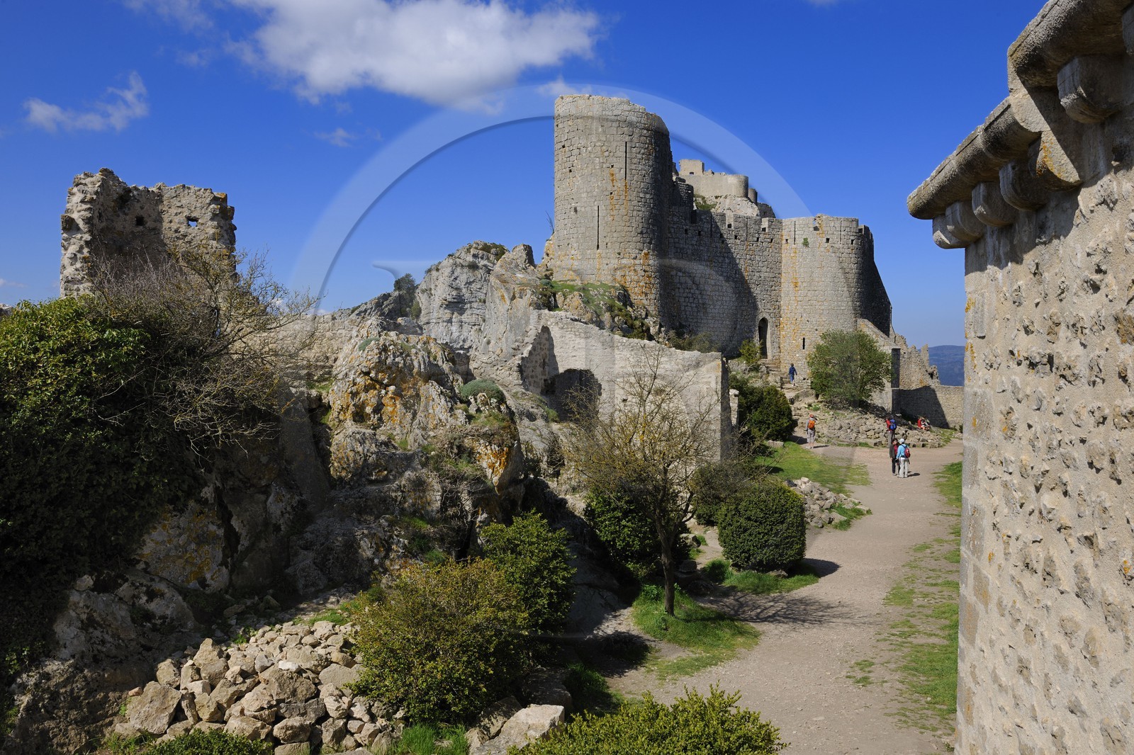 France, Aude, Peyrepertuse, the ruins of Cathar castle built in XIIth century, donjon of the lower court