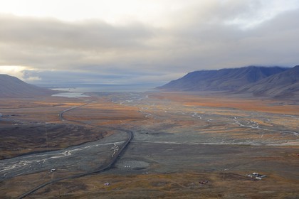 Norway, Svalbard (Spitzbergen), fjord of Longyearbyen, the only route in Spitzbergen
