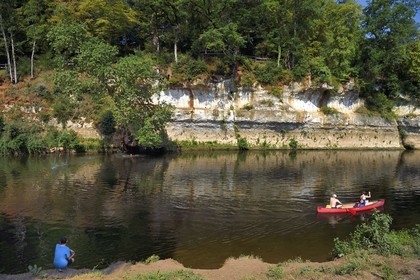 France, Dordogne, Perigord Noir, Vezere Valley, Saint Leon sur Vezere, labelled Les Plus Beaux Villages de France (The Most Beautiful Villages of France), the Vezere river