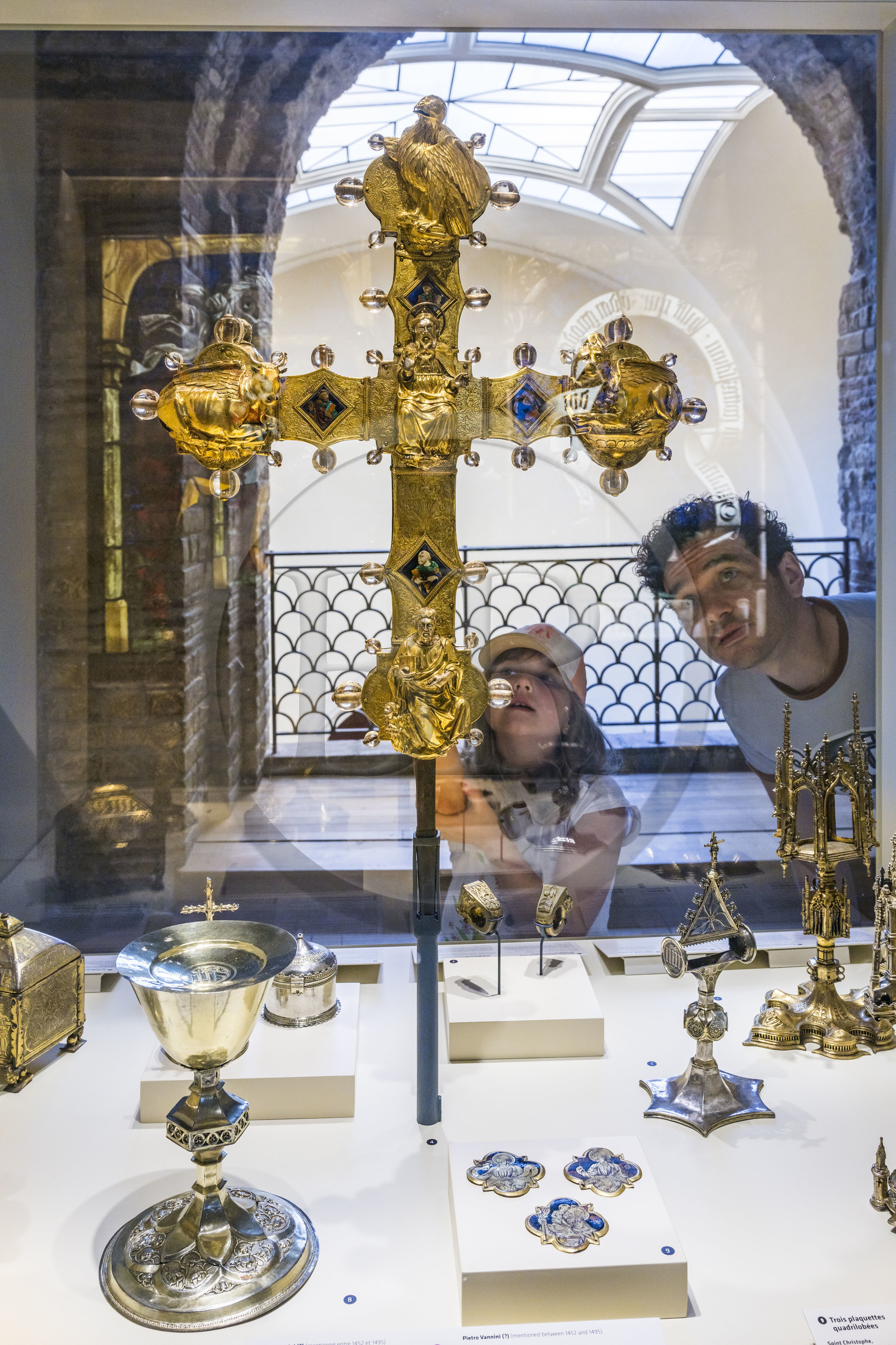 France, Paris, Musée de Cluny - Musée national du Moyen-Age (Middle Ages Museum in the former Hotel de Cluny), late 15th century processional cross (Italy)