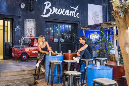 France, Herault, Montpellier, Marché du Lez bringing together shops, flea markets, farmers' markets, restaurants, foodtrucks, startups, entertainment and events, exhibitions, Lisa and Julian from the Willie Carter Shape Cocktail Bar