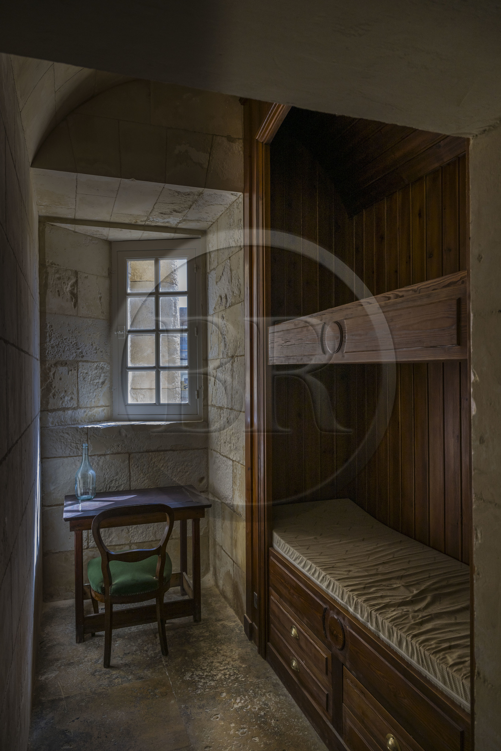 France, Gironde (33), le Verdon-sur-Mer, phare de Cordouan, classé Patrimoine Mondial de l'UNESCO, le vestibule (rez-de-chaussée), ancienne chambre des gardiens