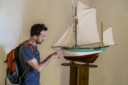 France, Morbihan (56), Ile de Groix, ex-voto dans la chapelle Saint-Léonard à Quelhuit