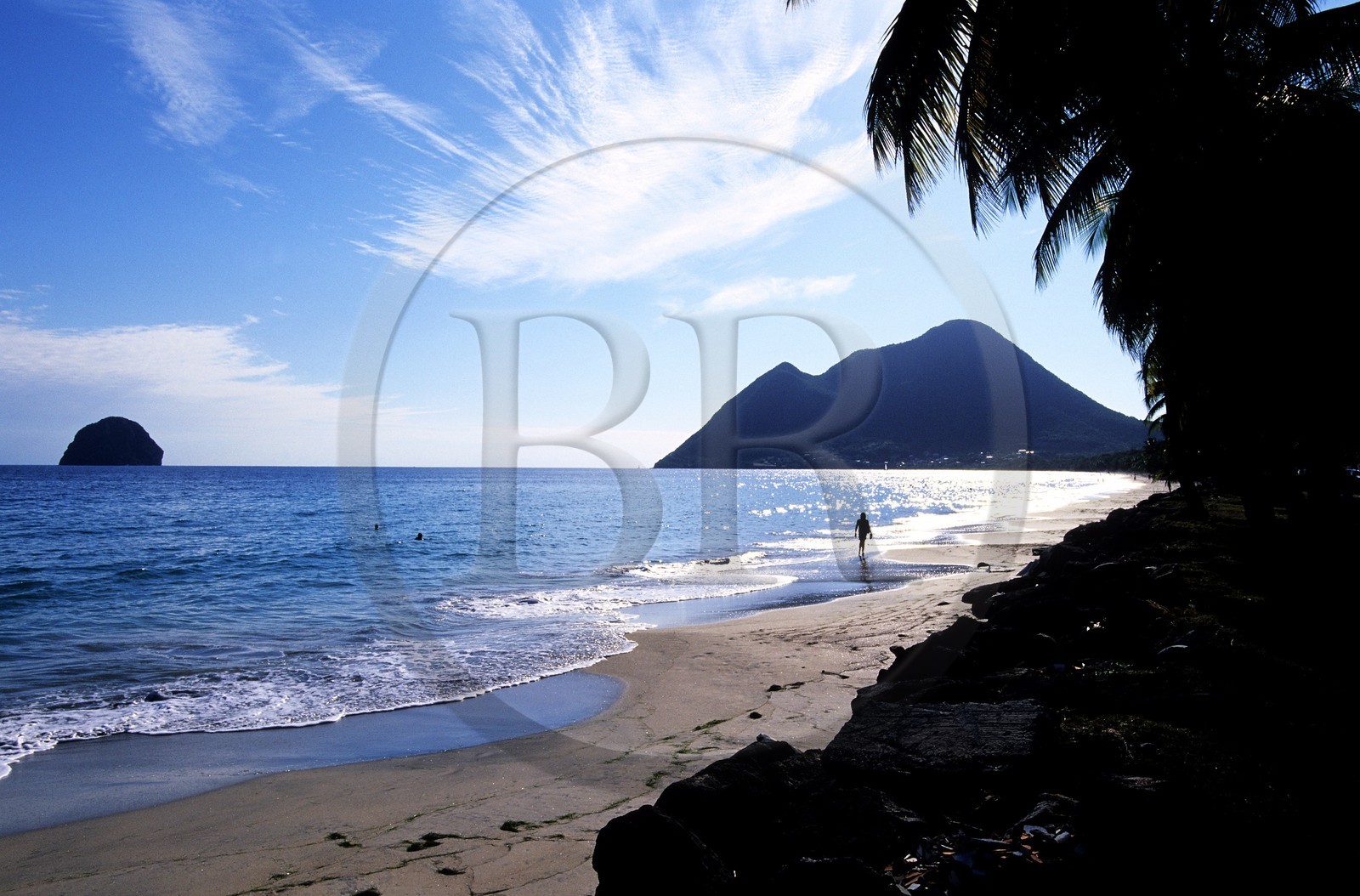 France, Martinique, plage du Diamant et le rocher du Diamant