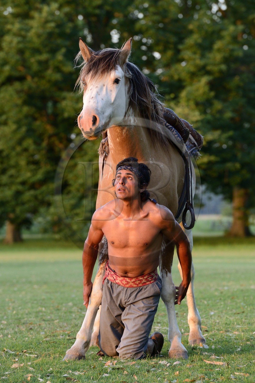 Argentine, province de Buenos Aires, San Antonio de Areco, estancia La Bamba de Areco, demonstration du savoir-faire d'un cavalier amerindien avec son cheval