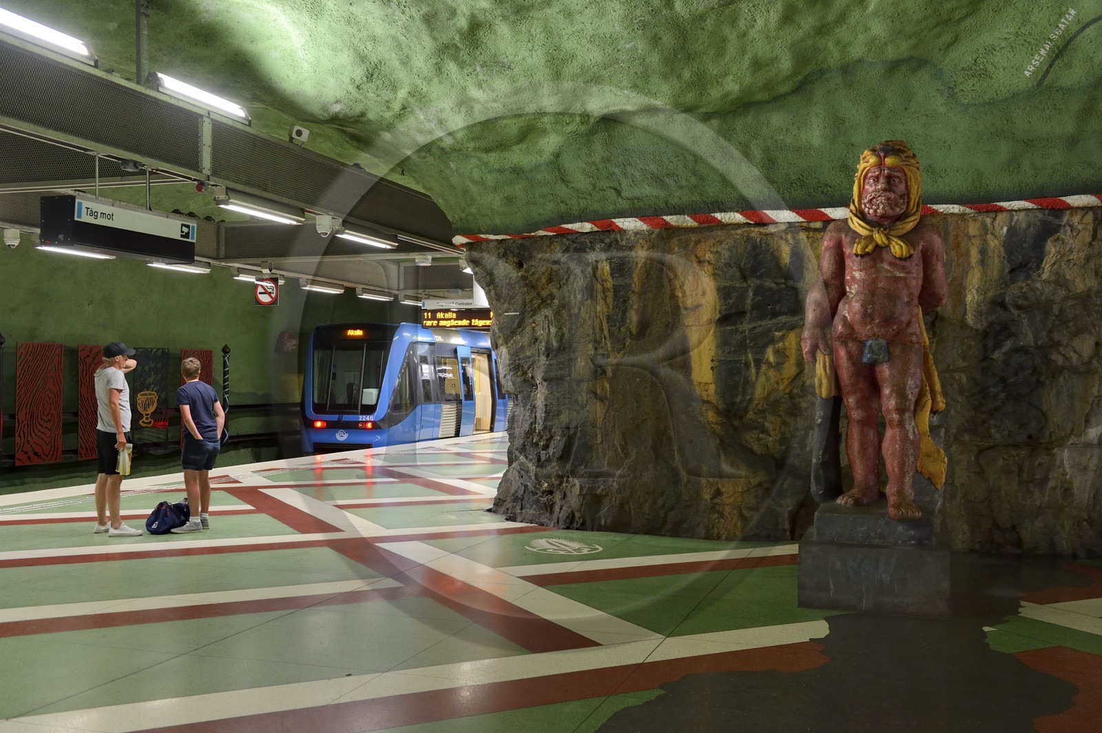 Suède, Stockholm, station de métro (Stockholms tunnelbana), de nombreuses stations exposent des œuvres d'art, station de métro Kungstradgarden