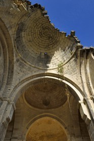 France, Dordogne (24), Périgord Vert, Villars, abbaye cistercienne de Boschaud du 12ème siècle qui dépendait de l'abbaye de Clairvaux, ruines de l'église abbatiale
